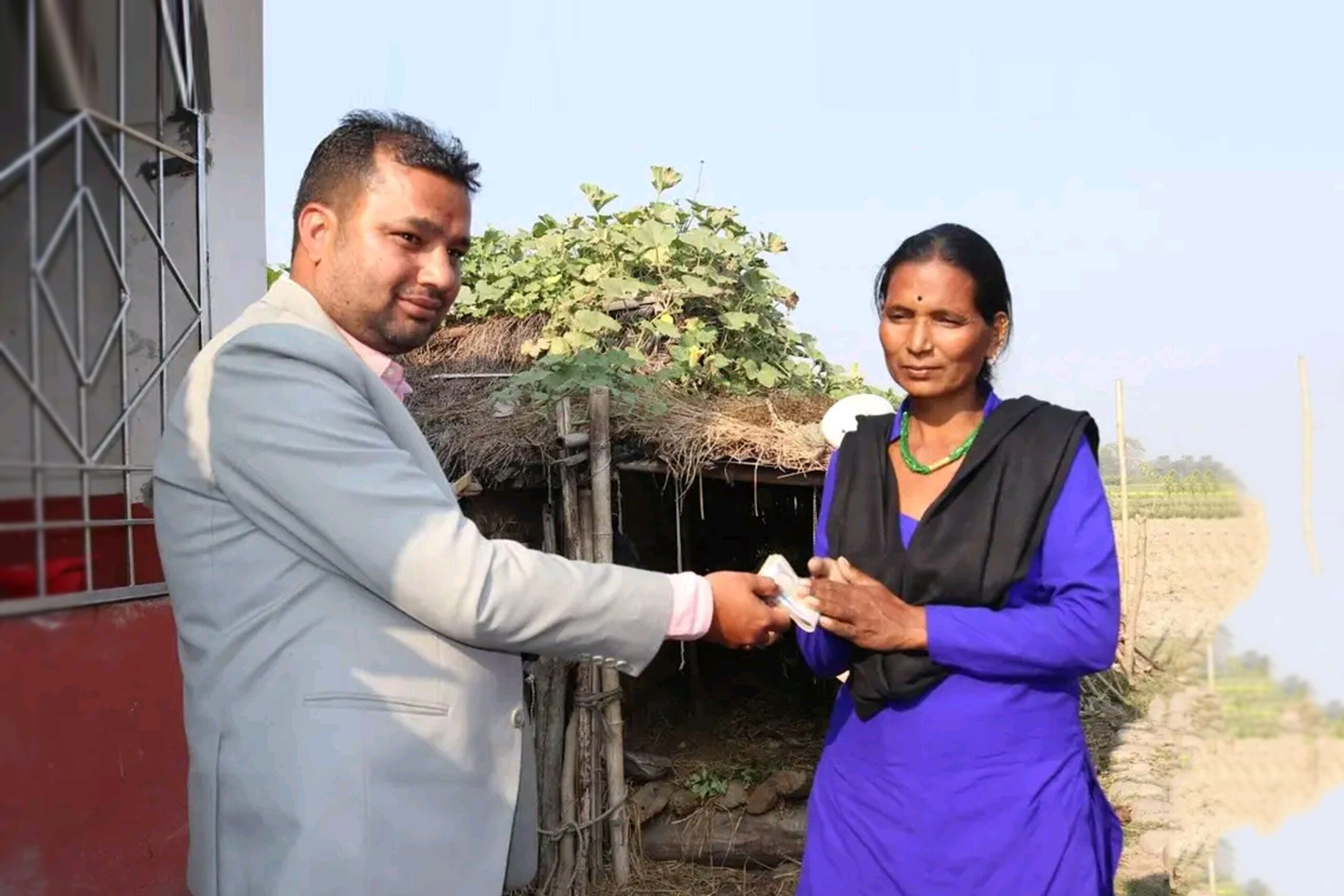 नेपाली कांग्रेस बर्दियाका युवा नेता रेग्मीद्वारा जन्मदिनको अवसरमा सहयोगलाई निरन्तरता