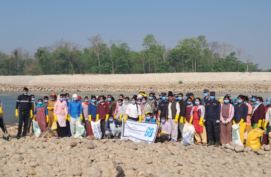 नदिकिनार सरसफाई गरी विश्वपानी दिवस मनाइयो