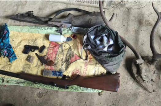 कैलालीको भजनीबाट तीन थान हतियार सहित ३ जना पक्राउ