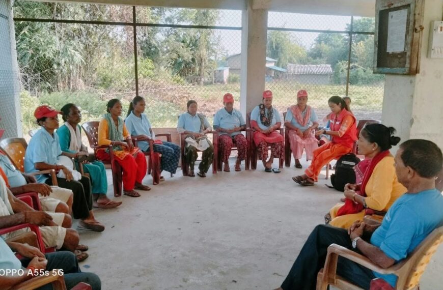 टीकापुरका बाढी प्रभावित क्षेत्रमा भारी वर्षाको पूर्वसूचना, समुदायमा सतर्कता अभियान